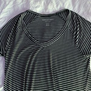 american eagle black/white stripe shortsleeve tee